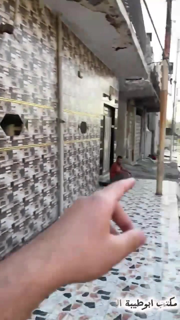 🏡 بيت للبيع في وادي حجر

📍 فرع حمام الجروة
📍 قريب على مطعم الحجي
📍 داخل فرع بيتين  2هادئه 

✔️ ملك صرف
✔️ تحويل مباشر

▫️ الطابق الأول:
استقبال
مطبخ
هول
غرفتين 2
مشتملات كامل
ترك صغير
سطح 
✨ البيت كاشي وسيراميك ونظيف جداً
✨ فول مواصفات وما يحتاج أي مصروف
✨ جاهز للسكن مباشرة

مكتب أبو طيبة للعقارات
للبيع والشراء العقارات
خبير قضائي
📞 التواصل: ***********
📞 واتساب: ***********
