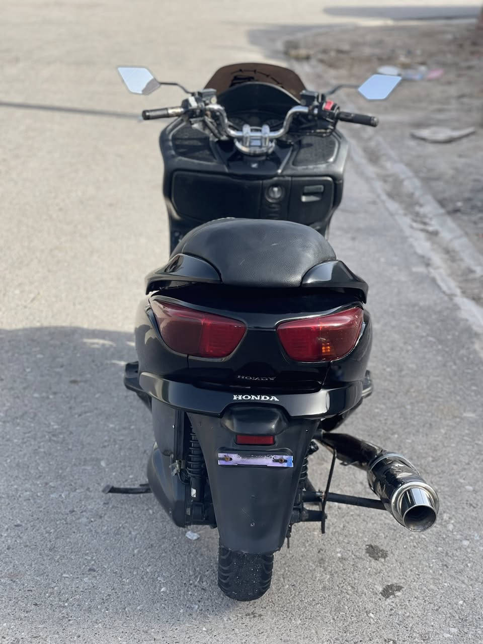 السلام عليكم.                    
دراجه فورزه للبيع 08 او مراوس حس القناعه
مكفوله كفاله عامه دراجه خير من الله 
نضافه 90‎%‎ 
كهربائيات كلهه شغاله 
حساس استاند 
السعر (800) وبيهه مجال 
مكاني (ديالى_الخالص_هبهب) 
للاستفسار (***********)
