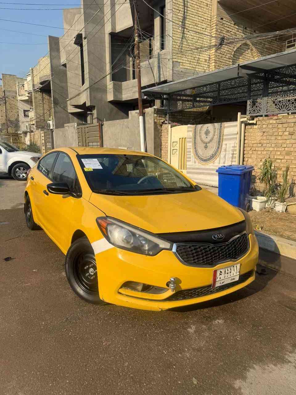 كيا فورتي للبيع موديل ٢٠١٦ حادثها جاملغ امامي فقط محرك ١٨٠٠ دوش محرك وكير مكفولات من الفتح سياره مابيها معجون تبريد ثلج تدفئه شغاله تخم تاير سياره جاهزه للاخير السعر ١١٠ وبيها مجال مكان السياره بغداد البلديات ***********

