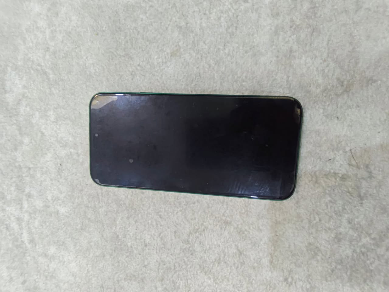 سلام عليكم جهاز هونر اكس ٨ p  جهاز جديد بعده مصالي هواي من مشتري وهذا الاثر الي بل شاشه هاي لزكه حمايه تشيلها يرجع الجهاز جديد ذاكره الجهاز ٢٥٦ ذاكره عشوائيه ٨ جهاز لونه حلو وياه شاحنه مالته الاصليه مال شركه سعره ٢٥٠ هذا رقمي ***********
