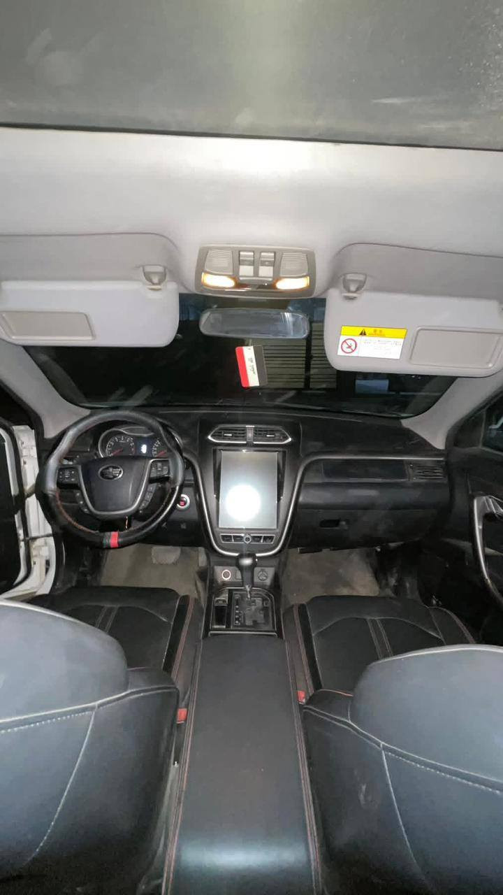 سياره فاو كفاله عام مديل 2018 محركه 1.8T سنويه بسمنه مداور مباشر نضيفه سياره نوعيه x40 سعر 120 بيها مجال   للاستفسار ***********
