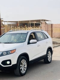 للبيع او مراوس سورنتو 2012 فول 1/1 خليجي بانورما 7 مقاعد تبريد 3 قطع م...