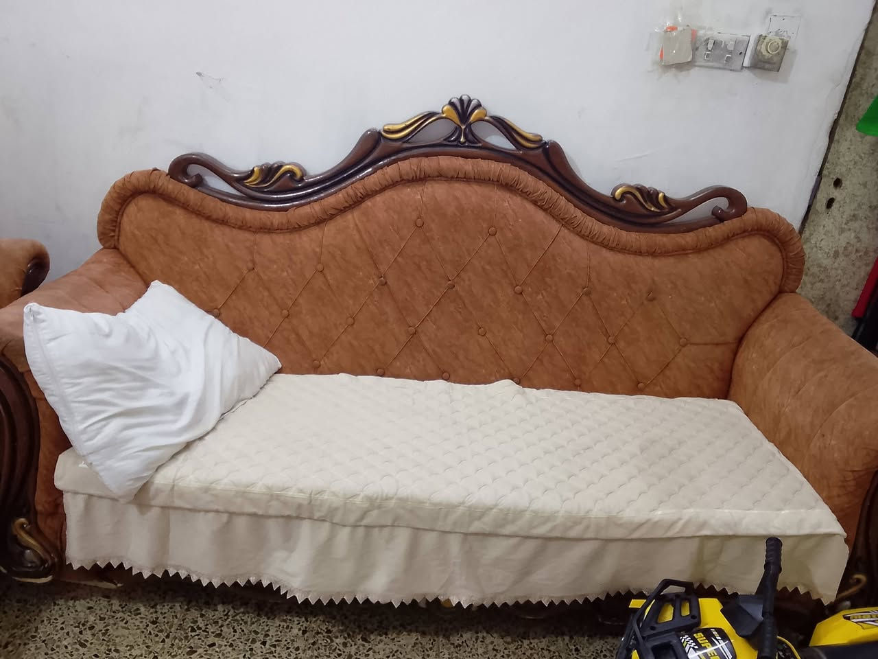 تخم 8 مقعد بس قنفات وحده ام 2ويقيه ام 3 
وحده منهن مكسوره رجل رجل مالتها تنباع3 تالاف 
سعر 125 قفله مكاني لغزاليه


**إذا كنت صاحب هذا الإعلان وتريد حذفه لأي سبب، رجاءا أرسل رسالة إلى الدعم الفني**