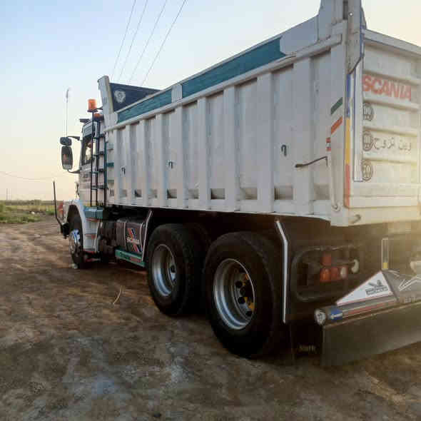 سلام عليكم سكانيه 112 للبيع سياره مكفوله كفاله عامه رقم نينوى نكليزي بعدني ما مستلمهن سياره حلوه وجديده مكينه لاتبخر ولا تنقص السعر 175 وبيها مجال قليل المكان ناصريه الرفاعي علا طريق سيد احمد  للستفسار اتصل علا ***********
