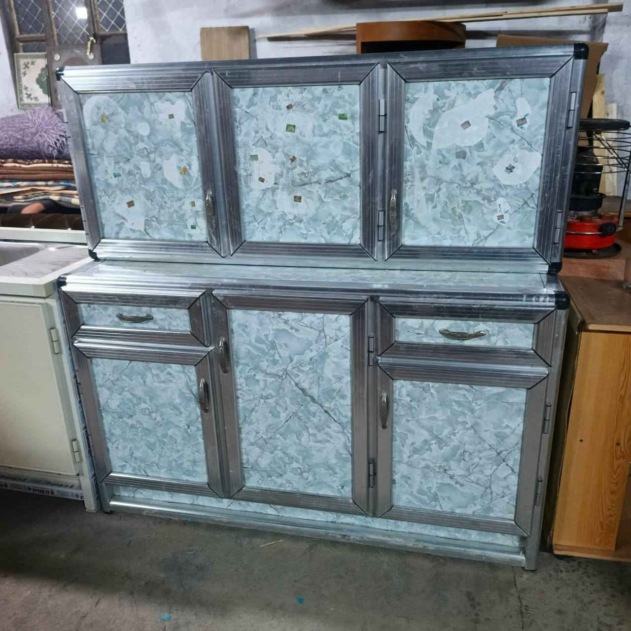 السلام عليكم اثاث  مستخدم لل ب ي ع المكان  الطارميه حي الفارس شارع السكلات خلف معارض حجي وليد  السيارات قرب جامع الصديق  للاستفسار خاص او ع رقم الهاتف***********    ؟***********
