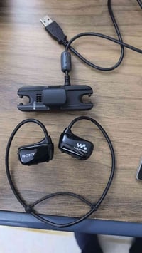 سماعات • للبيع