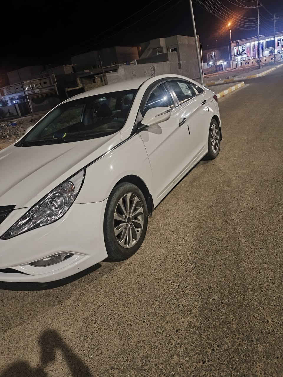 السلام عليكم
هونداي سوناتا 2014 للبيع

 رقم اربيل تحويل فقط

السيارة وارد خليجي 

مواصفات 

تحكمات ستيرن تبريد قطعتين

 كشن كهرباء مرايات شفط 

اشاير مرايات ويل 17

 بيها كم مكان  بارد  

مكاني الانبار عامرية الفلوجه

السعر : 120 بيها مجال بسيط

***********
