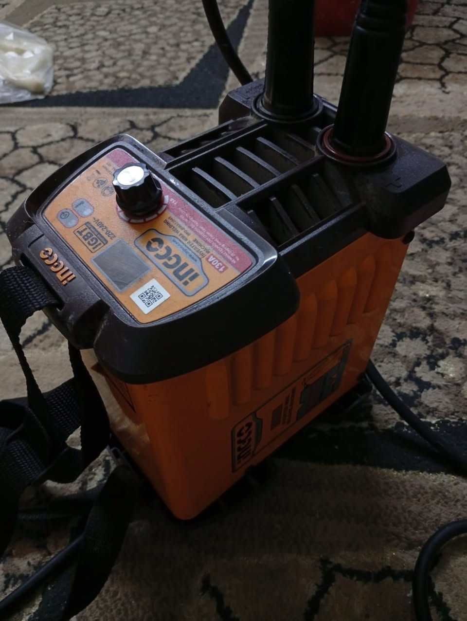 السلام عليكم من رخصه مدير الگروب مكينه لحيم انجيكو مع كوسره مع دريل كلهن ب85 الحريه بغداد ***********
