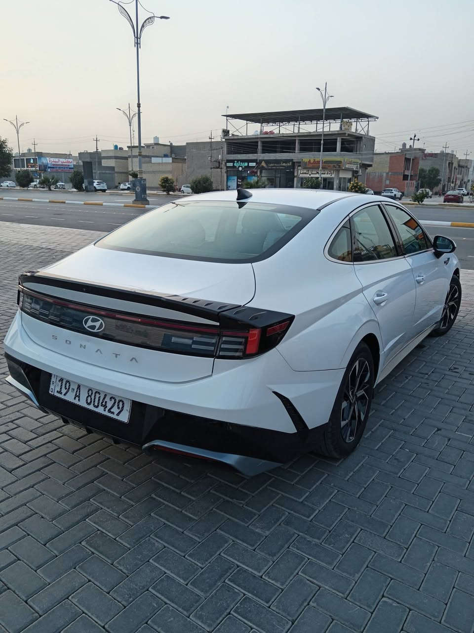 سوناتا 2024 وارد امريكي 
حادثه موجود بلمنشور
مواصفات نص فول
شاشه 
كامره
بصمه
رادار امامي
رادار خلفي
رادار جانبي
لد امامي خلفي
ويل كب
قياده ذاتيه
تنبيه خروج عن المسار
تحديد مسار 
فول تحكم ستيرن
كشن السائق كهرباء
تدفئه بالكشنات
تدفئه بالاستيرن 
كير تعليك
تبريد بيانو لمس
صندوق ذكي
محرك 2500

السعر 190وبيه مجال
علمن السياره رقم معوقين
العنوان كربلاء المقدسه
***********
