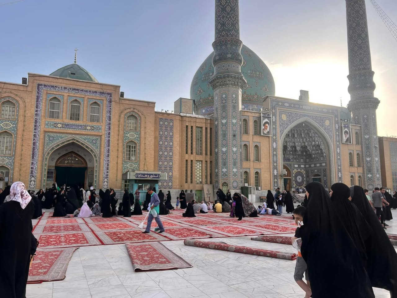 رحلة الفخامة والراحة إلى ديار الأنيس (إيران الجمال)2/6/2026🇮🇷 ب100 الف دينار فقط
تعلن شركة المعيد للحج والعمرة عن انطلاق رحلتها المميزة إلى (قم، مشهد، ونيشابور) بخدمات تليق بكم:
✅ خدماتنا تشمل:
• إقامة في فنادق مميزه وقريبة من المراقد المقدسة.
• النقل بباصات حديثة ومريحة .
•اربع ايام وثلاث ليالي في قم واربع ايام وثلاث ليالي في مشهد 
• زيارة كافة المزارات والمناطق السياحية (نيشابور وغيرها).
•جولات التسوق والمولات والشلالات ورحلات اختياريه
💰 الأسعار:
• نقداً: 100.000دينار فقط.
📍 العنوان: ديالى - الخالص - الشارع العام - قرب حلويات الحمداني.
📞 للحجز والاستفسار تواصل معنا عبر واتساب: ***********
شركة المعيد.. ملوك التفاصيل والضيافة الراقية
