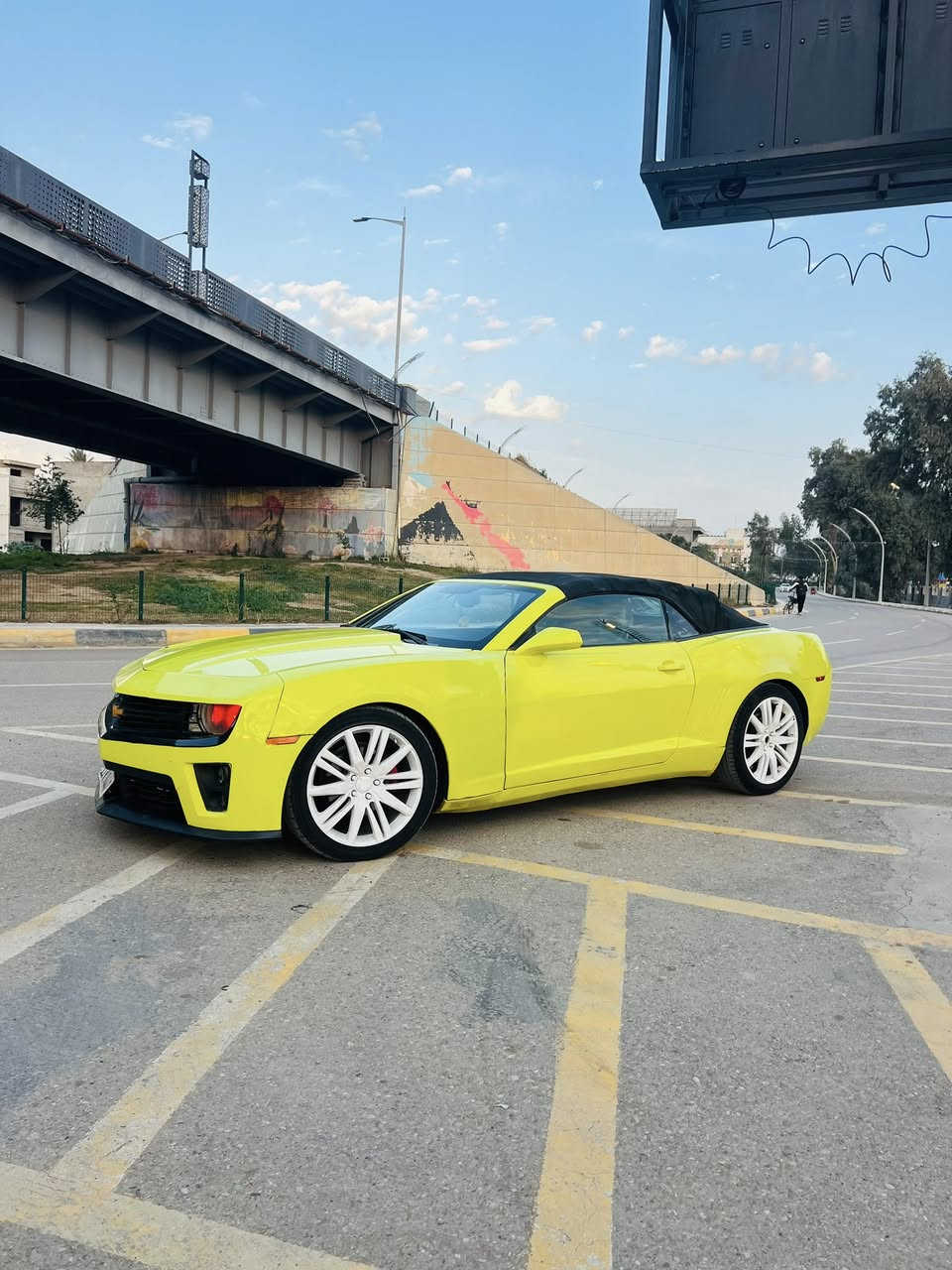 ‏  Chevrolet Camaro
اعلى مواصفات بل كمارو ومميز وحيده بلونها 
-موديل 2012
لون ليموني 💛 مميز +رقم بغداد شبه مميز 
مكينه 3600 كفاله
لايت متغير عل تلفون +عدسات زرع 
بوب لامبودور 
كير 3وظعيات اتو -سبورت-عادي شفتات
شاشه اعطال
سستم صوت Bostn
تبريد ثلج
ويل 20 
حداديه زينه 
شاشه. تحكمات ستيرن صفحتين
4كيجات يم لكير 
كشن  كهربائي جلد بلادي اسود حضن 
حادث جاملغ وباب صفحه يمنه صبغ احزام مبدل لون رقم بغداد الدولي بسمي تحويل نفس ليوم سنويه لل2029
سعر88بيها مجال كلش بسيط *********** مكاني ديالى بعقوبه
