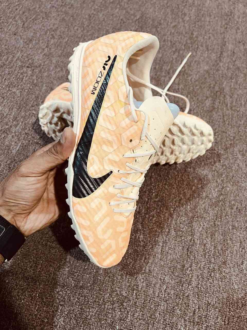 تحفه شرط تحفه
نايك اير زوم 
اصاي باله 
قياس42 
نضافه1/1 
اولئ شرط 
فوول طبي 
اسم مستخدم 
سعر خاص 
توصيل موجود 
واتساب متوفر 
***********
