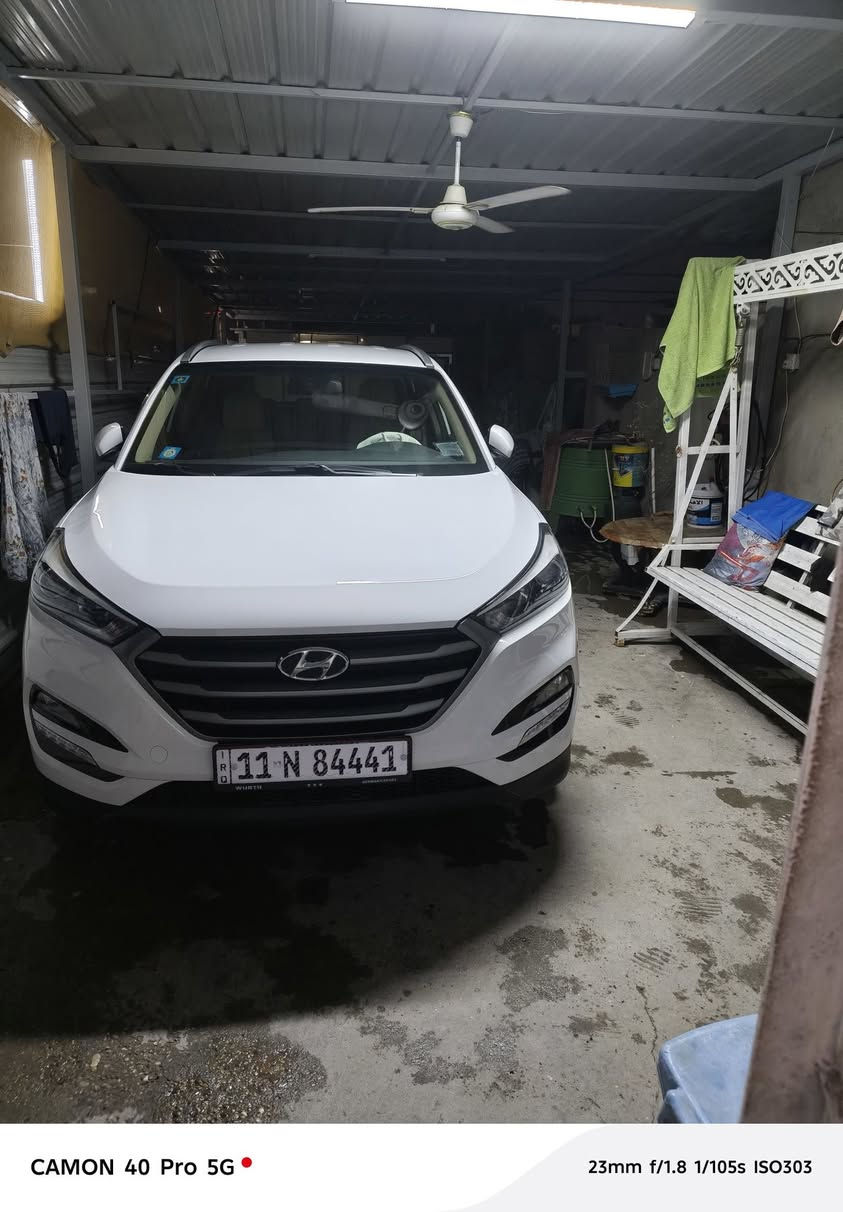 السلام عليكم توسان للبيع
١٨سياره حلوه معنه الكلمه السعر ١٧٠ 
مكان السياره البياع ***********
