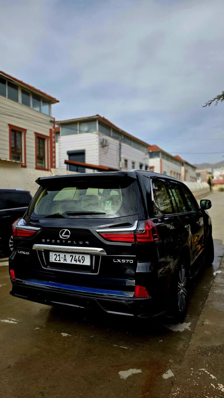 السلام عليكم
للبيع
          Lexus LX 570 Supersport 2017                  
لون اسود ملكي ممشى قليل ١٢٣ الف كم حقيقي، بريمي 
معروفة مواصفات الليكزس 
فول مواصفات داخل جلد اصفر بالجيس 
كشنات كهرباء تدفئة و تبريد امامي و خلفي و ميموري
جكات هوائية
داتاشو 
رادار امامي و جانبي
مري اوتو ديم
كامرات ٣٦٠ وكالة
بصمة ٤ ابواب 
صندوك كهرباء 
لايتات دايناميك 
سقف كنتارا
نظام زحف و انظمة قيادة
و هواااية بعد مواصفات

مكينة ٨ سلندر ٥.٧ غني عن التعريف

سيرفس كامل دهون و فلاتر قبل كم شهر
تخم تاير دنلوب اصلي ياباني جديد 

السيارة كلش جديدة، و باقية بحالة الوكالة، بصمتين موجودة و حتى كاعيات الشركة و فرشة الدشبول موجودة، و حتى الهوك مالتها موجود، و هاي من النوادر على موديلها 
جان عليها ppf من ال ٢٠١٧ و قبل سنة شلته قبل لا يخلص الضمان مالته 
بيها فقط دائرة صغيرة بخ بالدعامية الامامية جهة اليسرى و باقي السيارة مكفولة من الشخوط و الصبغ و البارد و سونار موجود

السيارة مرآية ماشاءالله 🧿
مكانها سليمانية و رقمها سليمانية مميز
تحويل ثاني يوم 
سنوية و فحص و هزة جديد و رقمها مميز ٤ ارقام سليمانية حرف A
للمزيد من التفاصيل نورني بالخاص او اتواصل واتساب
0771 178 4000
