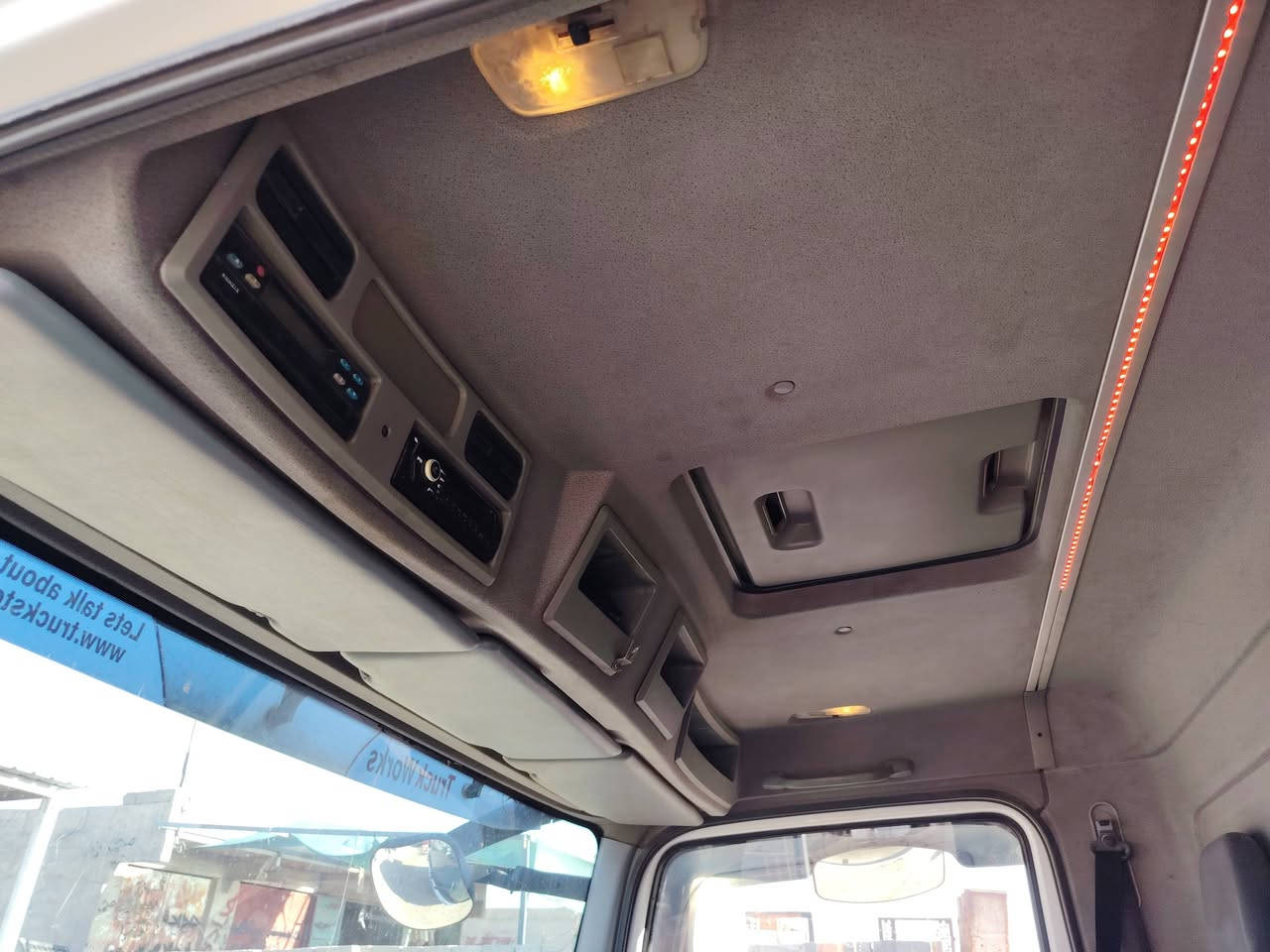 سلام عليكم للبيع كرين تيكو موديل 2005 رقم سنوية شرط تحويل بسمي مكفول كفاله عامه جاهز مابي أي نقص حجم 818 ستة برغي 4سرندر)))) سعر 280 وبي مجال حك جية
*********** لاستفسار
