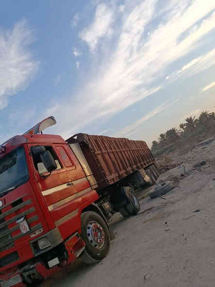 سكانيا للبيع مكينه 43 مشتغله عسكراب رقم بصره تحويل مباشر تخم تاير بيه فطر بشاصي يم الفخذ عربانه اربع دناكير سكانيا السعر 175 وبيه مجال مكلف بنشر اتصل ***********
