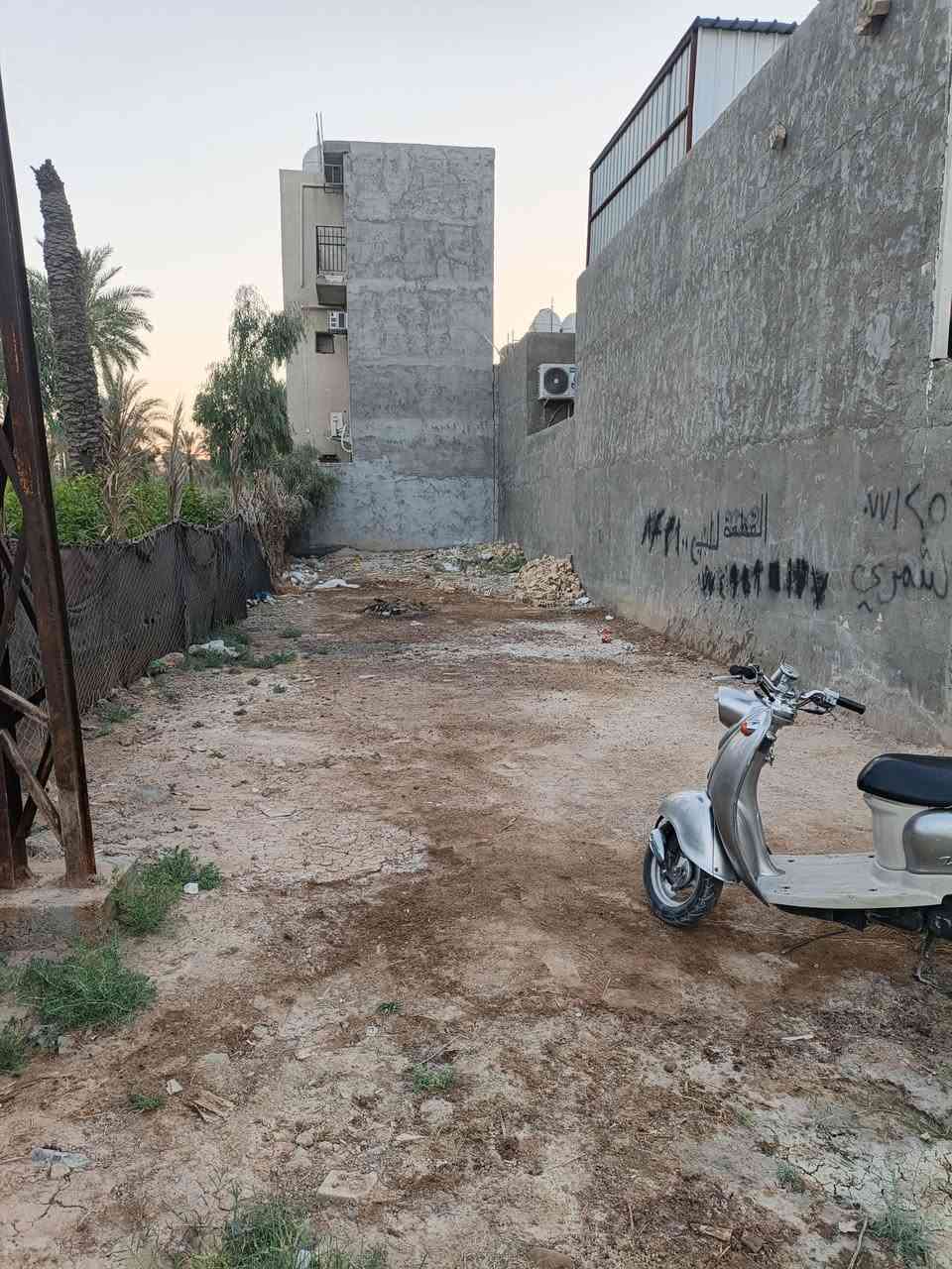 السلام عليكم قطعه البيع المساحه 100متر مقابيل جزيرة بغداد السياحه ايستفسار تصال ***********
