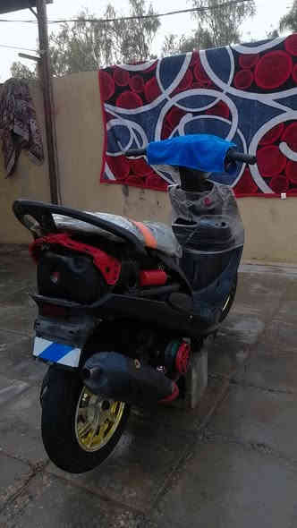 سلام عليكم مره خصت مدير الكروب
 دراجه ماكس عدله 
 لون احمر دراجه
 مكينه مكفوله 
 كابريتا بلاد 
شيال بلاد 
دبلات قزم بلاد 
مكينه 55 بلاد الله شاهد تجي وشوف بلاد دراجه تاكل اكل بالشارع  سرعه ومعدل الله شاهد
 دراجه حلوه وجاهزه ما ناقصها اي شيء بس كفرات وره
وياله رياضي لون ذهبي كهرباءي 
 دراجه اوراق 
صلنصه اف ام صوت حلو
كهربائيات شغاله سلف شغال بس الباتري ضعيف 
وبعد بيهة هواي ترتيبات وتزويدات 
وهاذ رقمي ***********
مستعجل عل بيعه وسعرهة مناسب
450 بدون زحمه سعر ثابت ولحد يتعبني 
مكاني كحلاء
