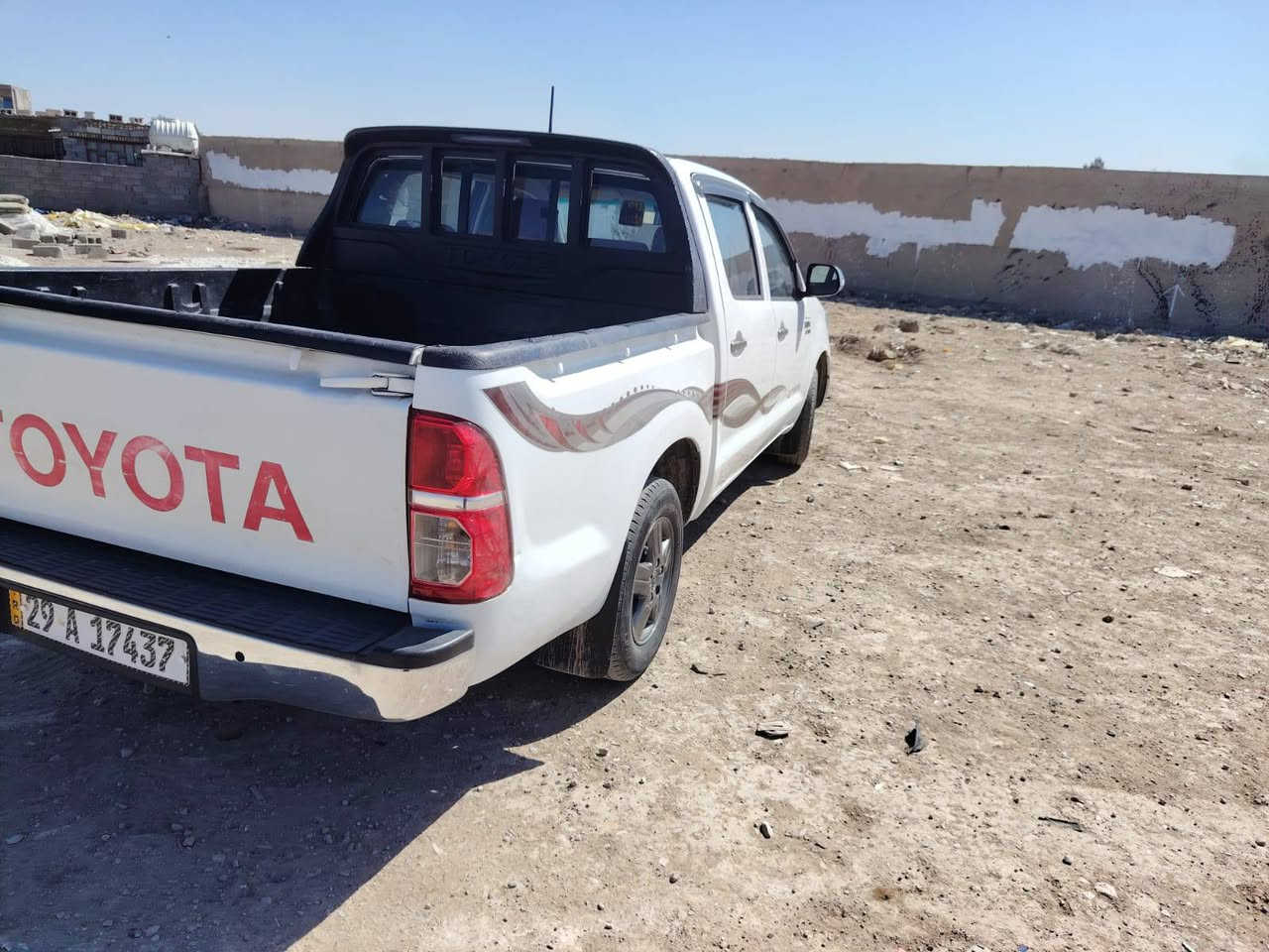 فلاونزا 2013رقم واسط انكليزي محرك جيد جدا تخم تاير كير عادي بيها صبغ جاملغ الامامي وملاحضات بسيطه السعر 177بيها مجال المكان بغداد ***********
