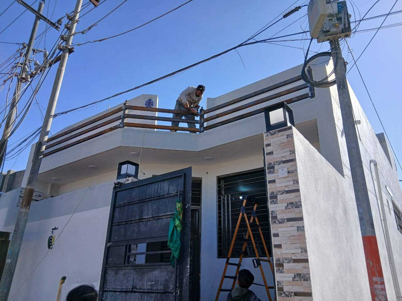 حداد جوال عمل اليوم محجر  مستعدين لكافت اعمال الحداده والتصليحات ***********  متواجد وتساب
