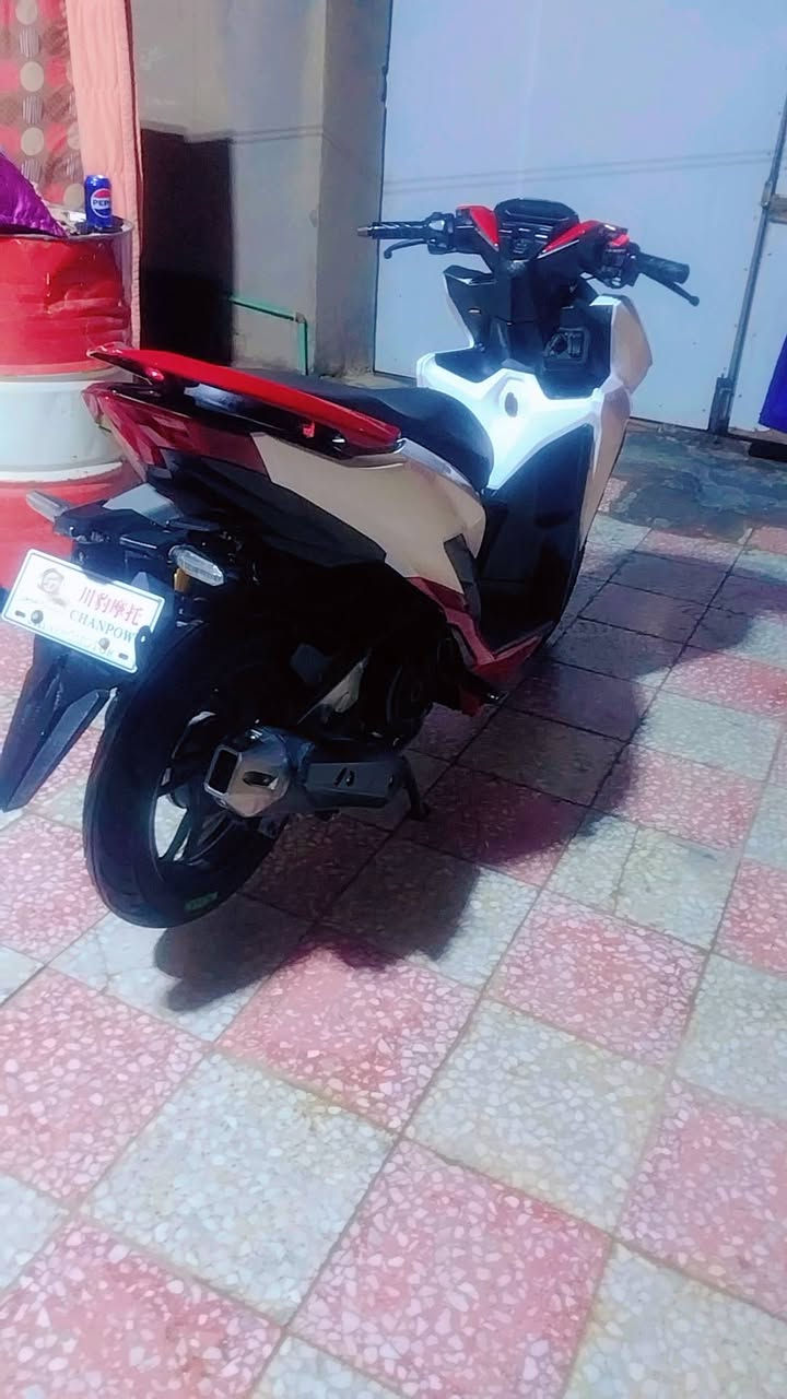 السلام عليكم دراجة للبيع مكينة 125 دراجة مكفولة كفالة عامه نوع الدراجة ايراني العنوان الديوانية الاسكان السعر 550وبيها مجال  او مراوس بدراجة نظيفة للتواصل ***********
