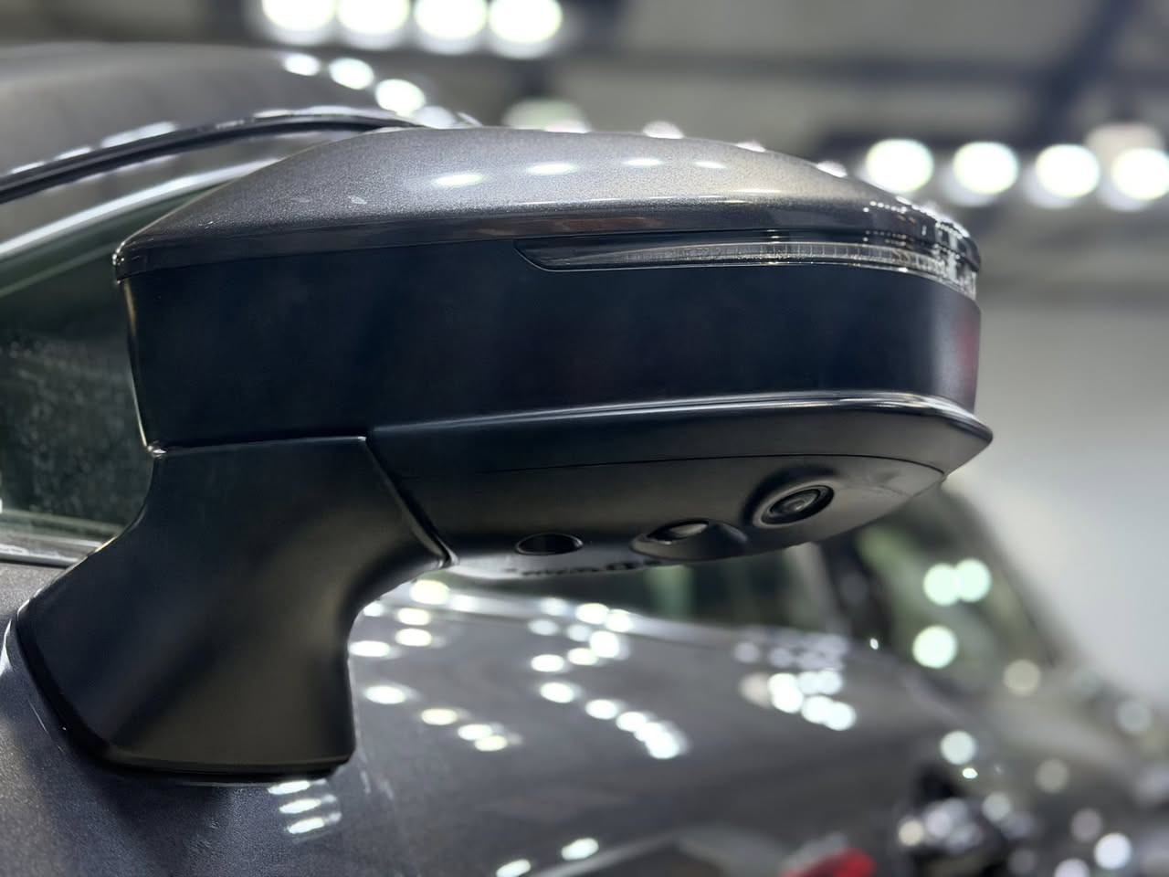 #سعر_مغرى_جدا
TOYOTA CROWN 2024
تويوتا كراون ( مليكة) ٢٠٢٤
مواصفات Limited:-
واحد ع واحد
بصمة
نظام المفتاح الذكي
تبريد المقاعد
شاشة
مثبت السرعة
شاحن لاسلكي
تدفئة المقاعد 
المصابيح الأمامية ليد
سقف بانورامي
الكاميرا الخلفية
رادار ٣٦٠ درجة
مستشعر وقوف
تدفئة مقود القيادة
إغلاق الأبواب الناعم
فول تحكم ستيرن
لوحة قيادة الكتروني 
مانع للانزلاق 
هاند بريك بصمة 
اوتو هولد 
سماعة JBL🔊
سقف شيشة
تبريد مركزي
رادار جانبي
ماشية ٢٦ مايل
V4 (2.5) engine 
Hybrid 

السيارة وار امريكي  كفالة عامة من دعامية للدعامية
رقم شاصي موجود بالصور
العنوان دهوك
للسعر علق برقم ٣ ياتيك مباشر
***********
***********
