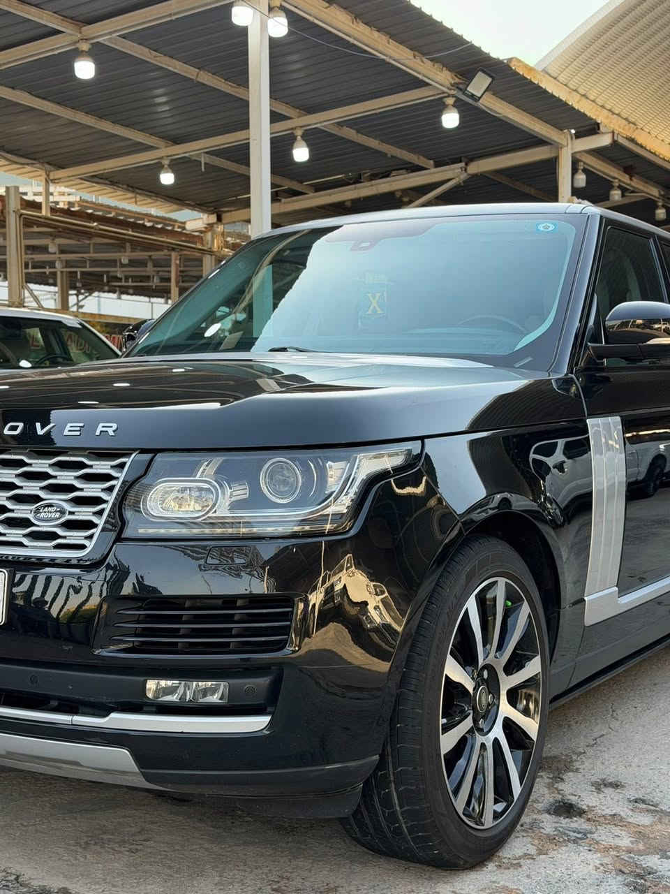 ‏‎اسم السيارة:RANGE-ROVER
‏‎موديل:2016

خليجي وكالة سردار كفال عامه

العداد:150.000Km

المحرك : 8 سلندر بدون سوبر جارج

اللوحة : بغداد 

‏‎الفئة:VOGUE 

السعر 325 بيه مجال بسيط سياره فول وجديده ***********
