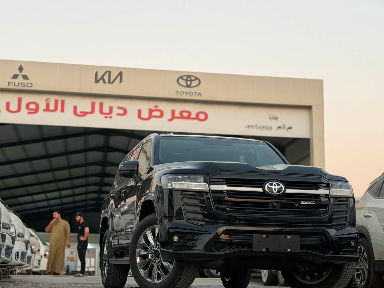 لاندكروزر 2025 زيرو 0️⃣ ( بريم  ) اصل  Gxr.Limited black Edition
فول مواصفات / داخل احمر 
بصمه أبواب وتشغيل - تبريد كشنات - كراسي كهرباء - صندوق كهرباء - 3 شاشات 
الأهم …( ابواب شفط ) - 4 أبواب ترحيب - رادار امامي خلفي - 5 كامرات
لاستفسار/ *********** علي الحميري
*********** ابو عباس
