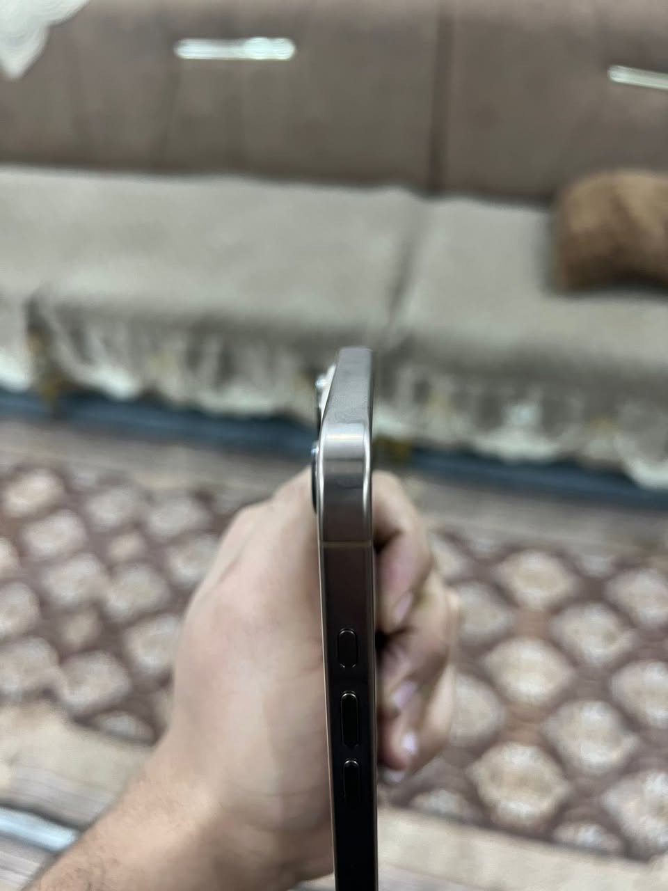 السلام عليكم تليفون ايفون 16 pro Max ضمان شرق اسوط نضافه ١٠٠/١٠٠ البطاريه (٩٩) الجهاز نضافه تامه خالي من اي ضرر تمامآ  للأستفسار الاتصال على الرقم التالي 
 *********** السعر (١٤٠٠) مليون واربع مئه بي مجال كُلش قليل "
سكني بغداد مدينة الصدر
