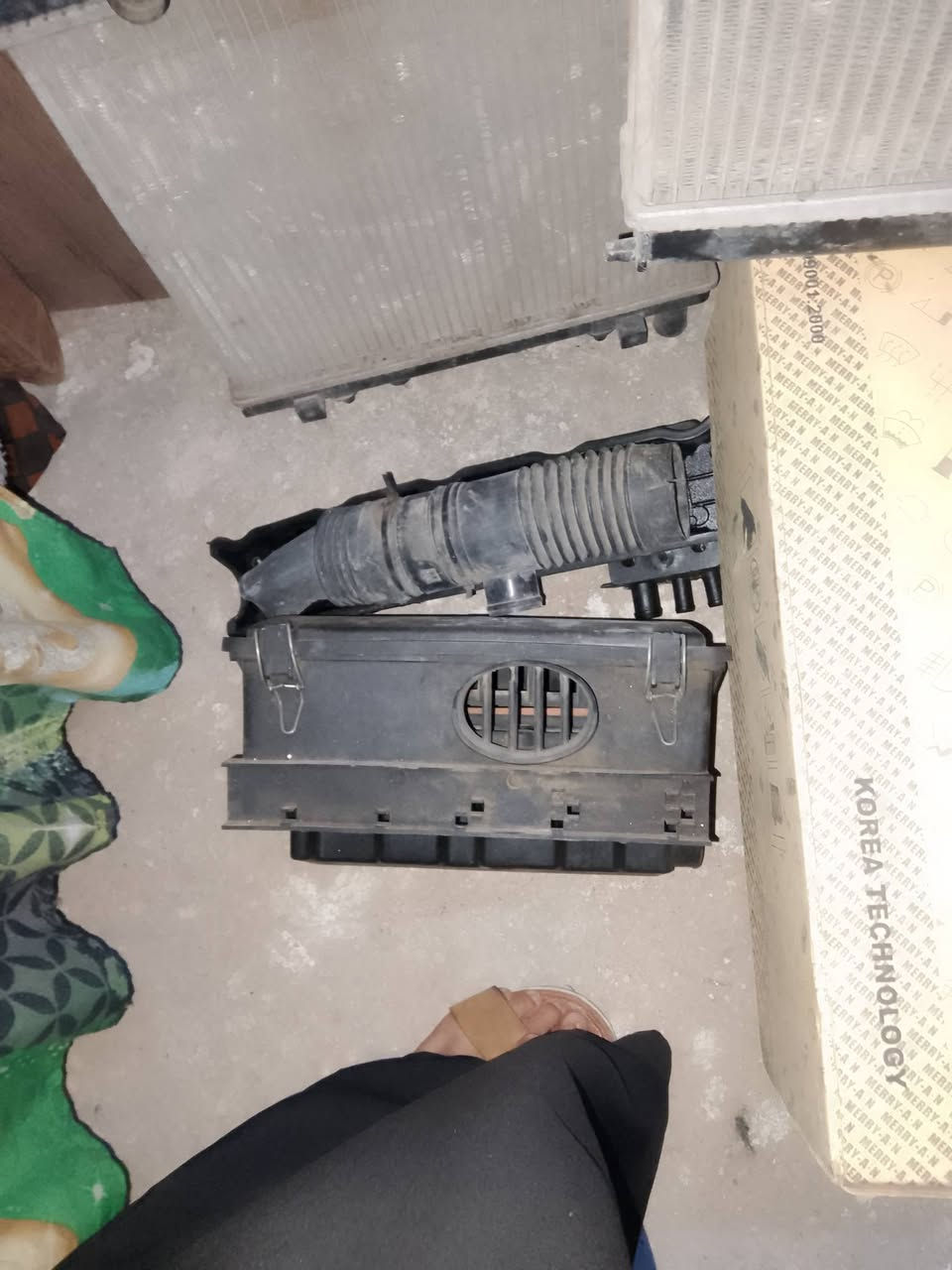 السلام عليكم من رخصت مدير الكروب المحترم توجد أغراض سمند كمبريسر تبريد 2 شرط الشغل صدر امامي جديد كارتون دبلات امامي جديد كارتون سمند عقل سمند جميع الخطوط شغاله ع الفحص ثكاله محرك قبق ولفات حديد مع الشوته ماطور ماسحات سمند شغال تاير مع ويله سمند نضافه 95 بالميه سنتر لوك جديد رولات اثنين سمنداضافه الى كمبريسر تبريد سايبا شرط الشغل 1. راديترماء نضافه 90 بالميه سايبا للتواصل خاص او ع واتس اب ***********مكاني بغداد
