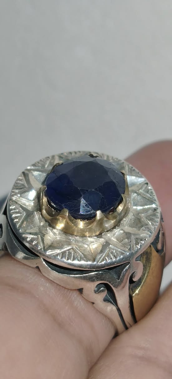 زفير قياس الخاتم ٢٣ يوجد توصيل بيع فقط بدون مراوس


**إذا كنت صاحب هذا الإعلان وتريد حذفه لأي سبب، رجاءا أرسل رسالة إلى الدعم الفني**