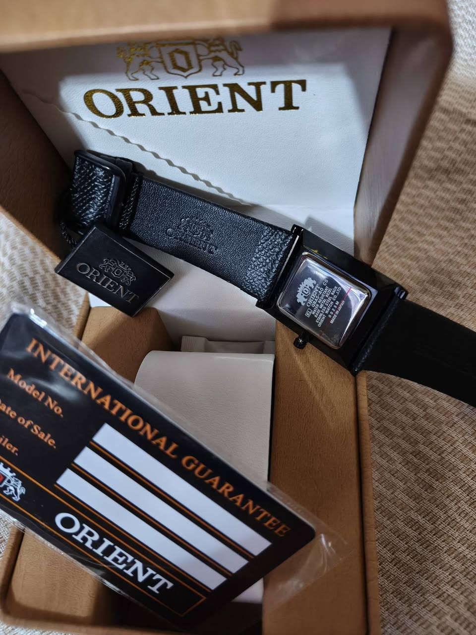 اورينت كوارتز مع علبه وكارت ضمان وياها باله اوربي سعره 30 الف مع توصيل خاص موجود


**إذا كنت صاحب هذا الإعلان وتريد حذفه لأي سبب، رجاءا أرسل رسالة إلى الدعم الفني**