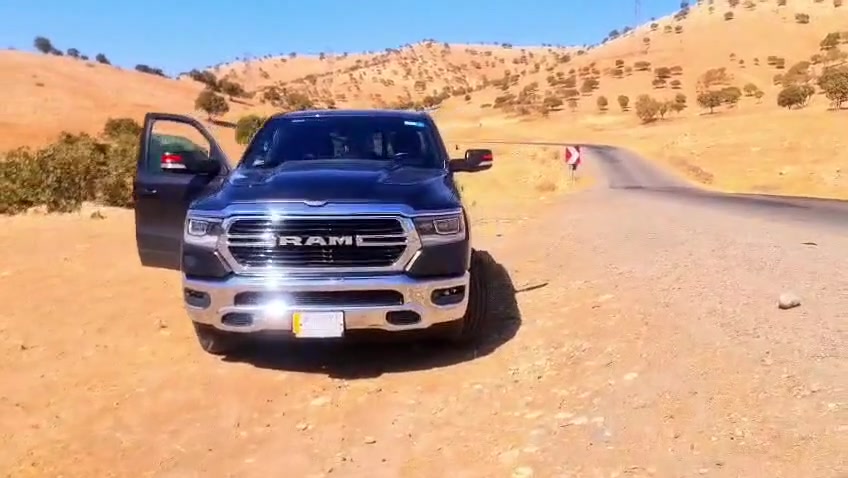 السلام عليكم 

دوج رام 2021 بك هورن امريكي 
باب طويل بدي قصير  بيها قطعتين بنيد مبدل ومصبوغ وچاملغ  مصبوغ تصليح بسيط ....و السياره رقم بغداد مميز باسمي مع كتاب موافقة تظليل 40%   مشروع وطني 

مواصفات
مكينه 5700 هيمي /بنيد فتحات / فور ويل / باب طويل / بدي قصير / بصمه / تحكمات ستيرن بلاجكتور / ويل كب كروم / جامه البدي الخلفيه كهرباء  /  توقف ذاتي / كرسي كهرباء / تدفئه كشنات / سايد بريك بصمه / قطعتين تبريد / منافذ شحن / منافذ USB / كشنات جلد لونين / مري جانبية شفط كهربائي / السيارة بيها نظام ال مني هايبرد شحن بطارية داخلية تساعد على الاطفاء الذاتي بالازدحام ومهام السيارة من البطاريات / نظام ال أيكو 

السيارة خير من الله ومابيها اي نقص و تبريد الشركة مع العلم السيارة جديده بمعنى الكلمه
مكان السياره البصره
***********
