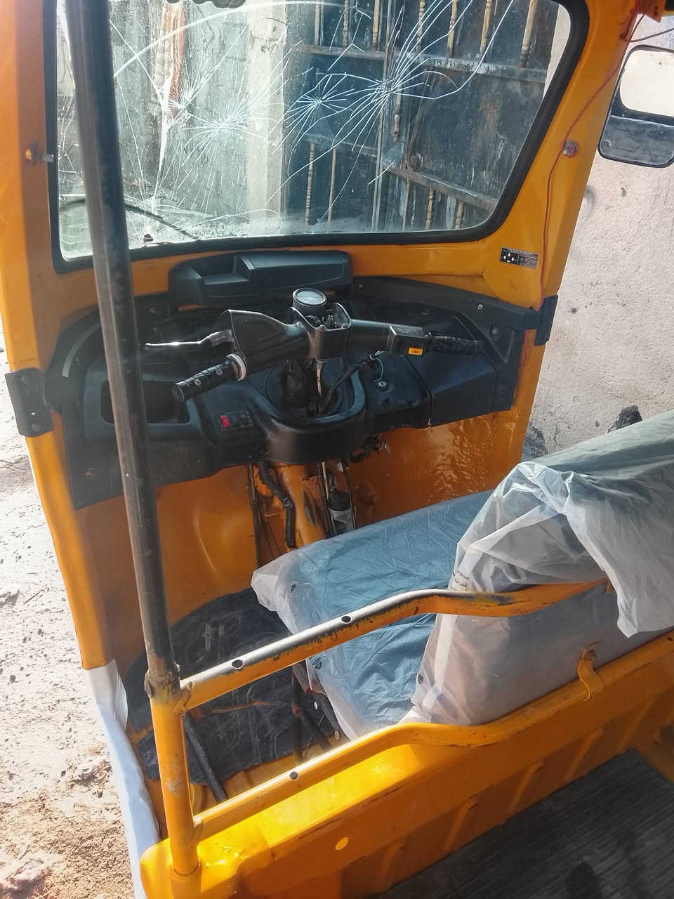 تكتك تي في اس موديل 2020 رقم وسنويه تكتك حلوه وجاهزه ما بيه اي نقص مكينه نضيفه لا تنقص ولا تبخير كهربائيات شغاله السعر 4800 مكاني بصره حي الشرطه ***********
