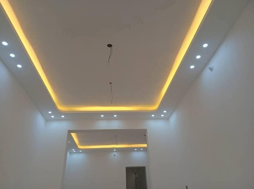 السلام عليكم
اني خلفه ديكورات
جبس وجميع سحب ملكي 
و صبغ وطلس 

***********     ***********
