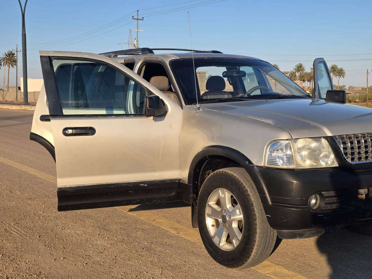 اكسبلور 2005 مزاد داخليه كتابها واصل المرور اسويلك وكاله وانت ترقم السياره شغاله كامله من كلشي مكان السياره الانبار السعر ٧٥ بيها مجال /***********/
