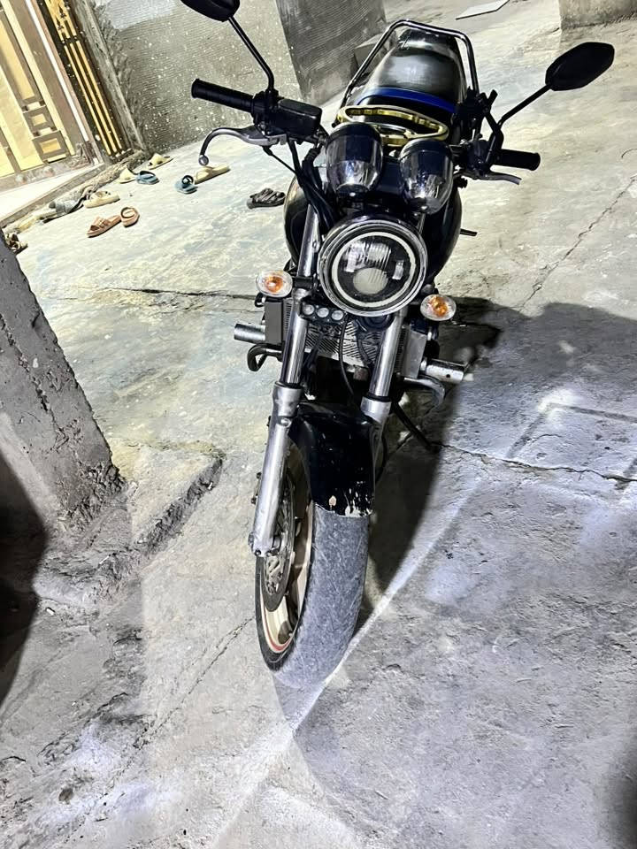 سلام عليك من رخصت الادمن دراجه هونده جيل لول نضافه مثل ما واضح بل صوره محرك نضيف كابريتر نضيفه كهربائيات كلها شغاله تايرات نضيفه دراجه اخير من الله الحمدلله ما موكفتني لتواصل وتساب فقط ***********
