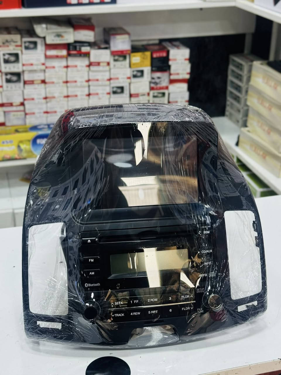 سلام عليكم
مسجل بلوتوث مال الانتره اصلي ويا القمبوره للبيع 
***********
