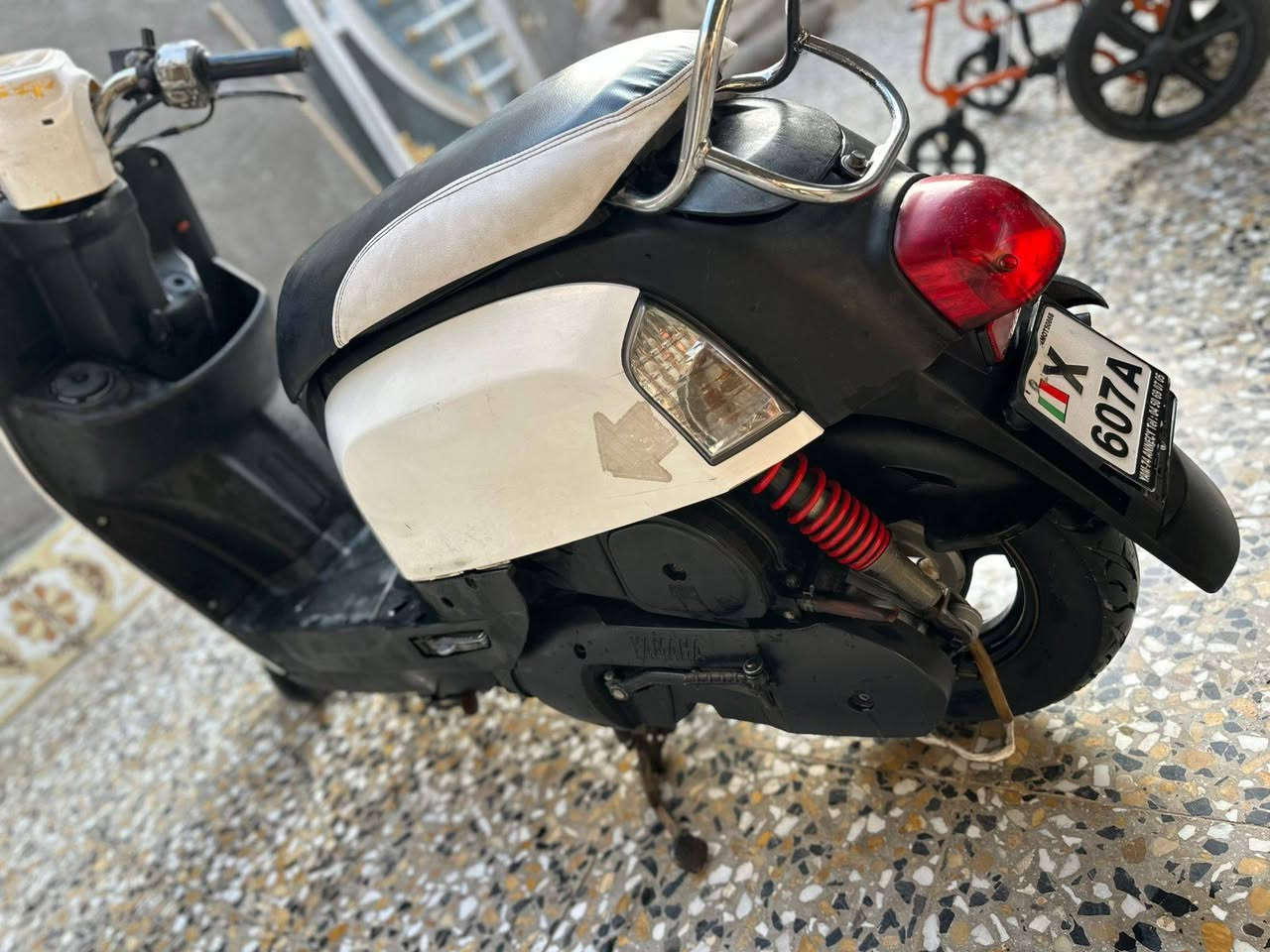 للبيع بوليس السعرب900/***********
