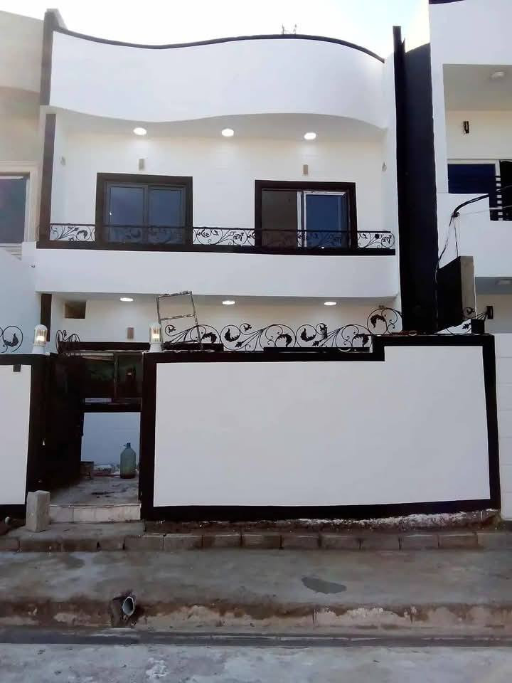 السلام عليكم صباغ متفرغ لعمل كافة الواجهات وداخل وحديدوبديل خشب والرخام وديكورابلازماو(واسعارمناسبه أن شاء الله) للاتصال ***********
