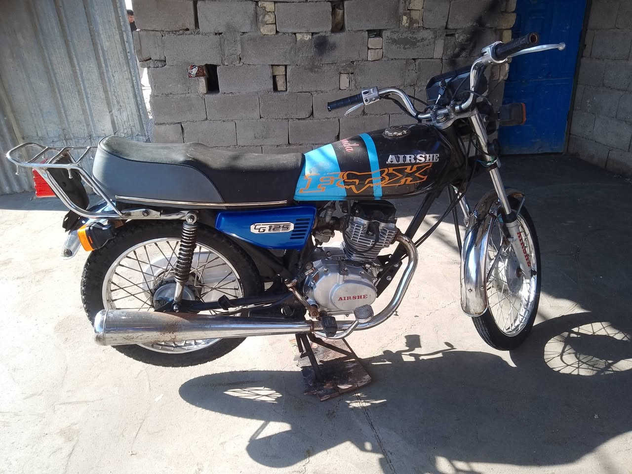 دراجه ارشا للبيع اوراق موديل 20 طالعه ب 21 كفاله نضيفه كلش ما مفتوحه السعر 850 بيه مجال حك الجيه عنواني بالزبير اتصال   ***********
واتساب ***********
