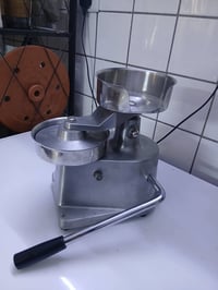 قالب بركر جديد سعره ١٠٠ نهائي  07704898933
