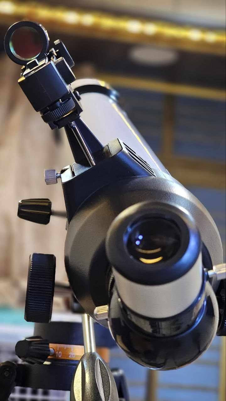 تلسكوب الجديد المصمم وفق المواصفات التي مطلوبة من أفضل براندات التلسكوب .. مواصفات مثالية ومتلائمة مع أجواء العراق ( مواصفات تناسب اجوائنا العراقية حتى تحصلون على افضل رصد وبدقة عالية))
ملحقات من ضمن البكج 
جنطة للتلسكوب + جنطة للعدسات
وموجه ليزر
وستاند ستل ستيل متين جدا
وعدسات متكاملة لاغلب الأجرام السماوية 
وبقية ملحقات التلسكوب 

ملاحضة تلسكوب مستخدم اسبوع واحد فقط سعرة 135الف 
تواصل واتساب ***********
يوجد توصيل محافظات
