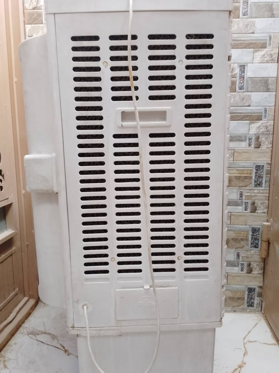 للبيع مبرده حديد والباب بلاستك حجم وسط السعر 90 ألف+ مبرده بلاستك حجم وسط 60 ألف ***********
