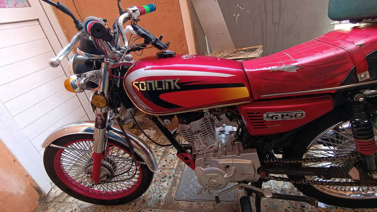 السلام عليكم دراجة اربعه گير موديل 22 مكينه ما مفتوحهه ابدا رقم وسنوية باسمي امداور ثاني يوم
 للتواصل ***********
