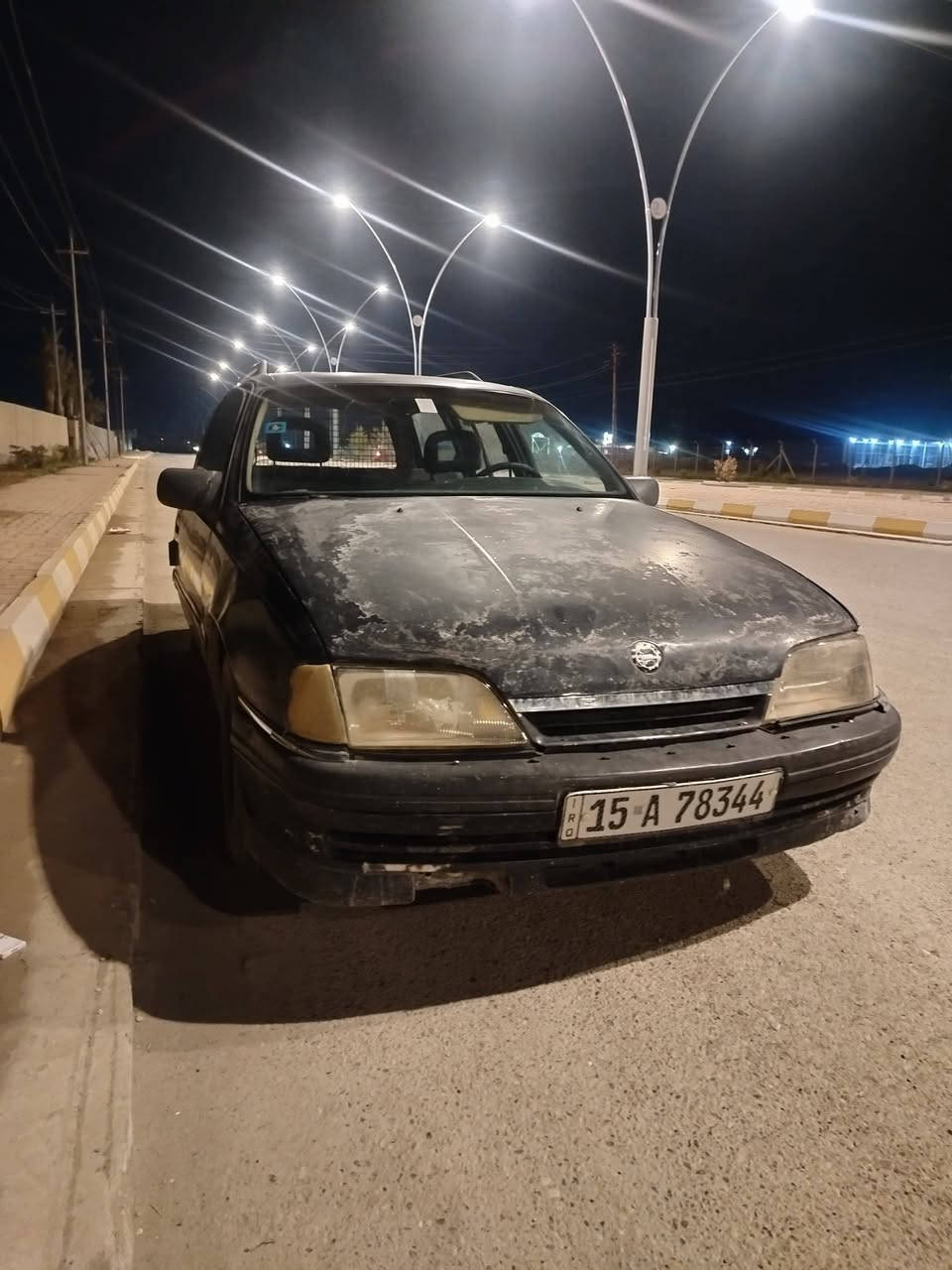 من رخصة الادمن..
السلام عليكم

اوبل استيشن موديل 1992 كير عادي محرك 2000  
السيارة كير محرك بشرط فول نضافة 
سيارة بأسمي تحويل مباشر
هزه جديد ورقم الماني جديد
سنويه الئ . 2029 .
سعـرها (27)  وبيها مجال.
.مكانها الانبار /هيت /ناحية الفرات. 
الرقم : ***********
