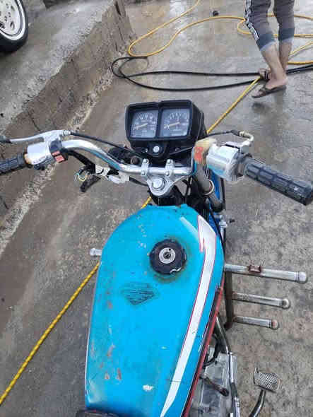 السلام عليكم اخوان
دراجة نامة
دراجة يرادلها ترتيب
اوراق كاملات الجوملاغ موجود بس ما شادة
موديل 2014
السعر 225 الف مستعجل عل لبيع التصال او الاستفسار عل رقم ***********
