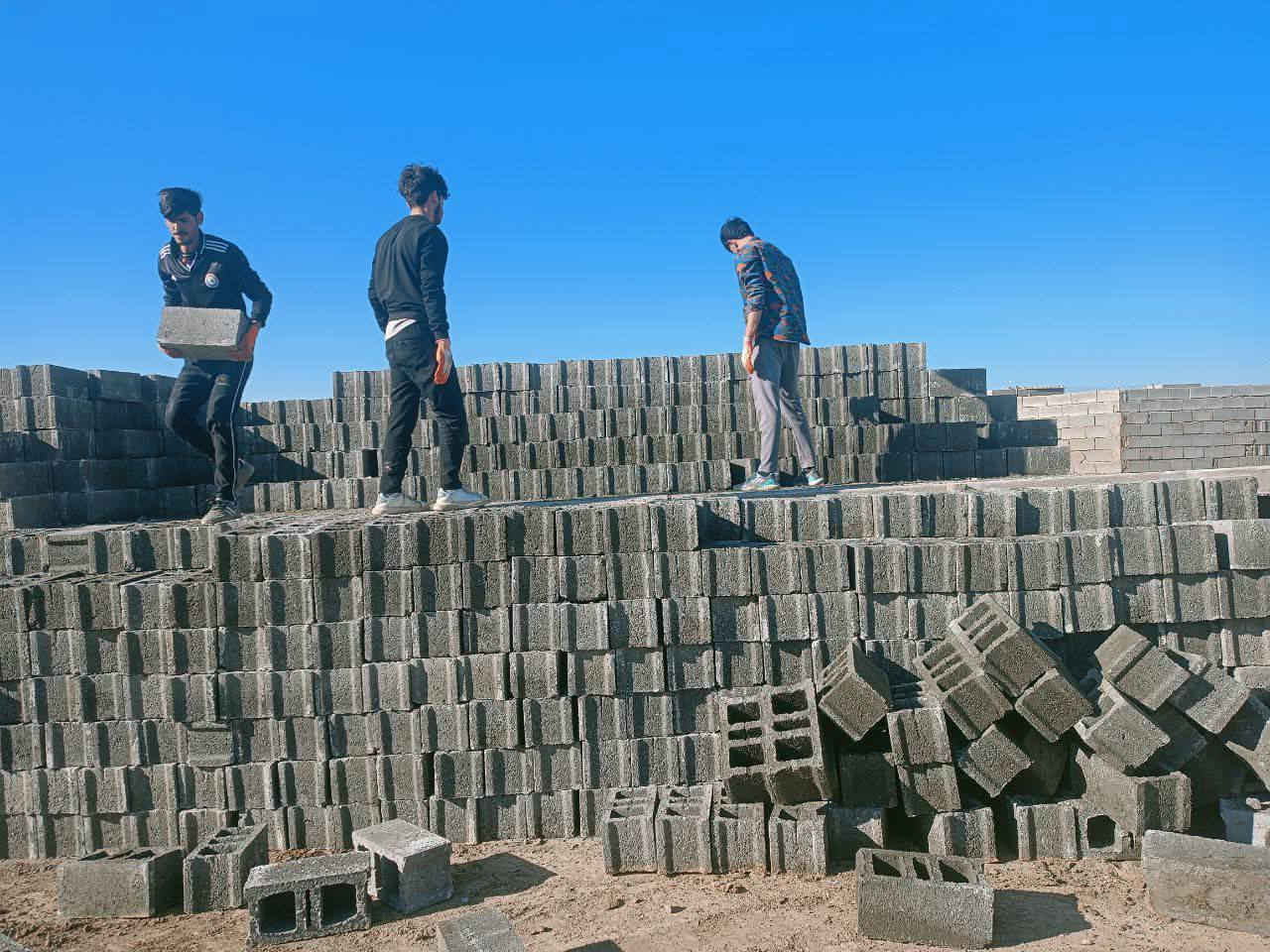 سلام عليكم ابلوك الشمال للبيع بأنسب لاسعار كل لانواع متوفره ثقيله وخفيفه شرط گلاب هاذ رقمي السعر خاص
***********
