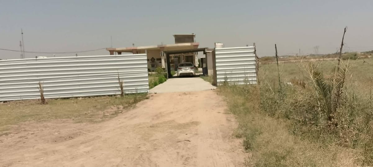 سلام عليكم دونم باسمي تحويل مباشر طابو المحموديه سند 25  موقع ناحيه الرشيد صخريجه متوفر ماء وكهرباء جاهز حديقه  بي منزل مساحه 200متر بناء حديث السعر 160 وبي مجال رقمي***********
