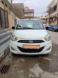 ،،،  هونداي  اي تين i10  2013 خليجيه  بيها بس شويه من صفحه اليمنه طخات...